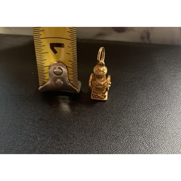 COUNTRY STORE COFFEE MILL Charm For Bracelet Or Necklace Avon (J59) Movable Part - Picture 6 of 6